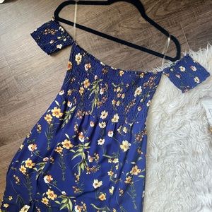 Altard state medium floral off the shoulder maxi dress slit lined